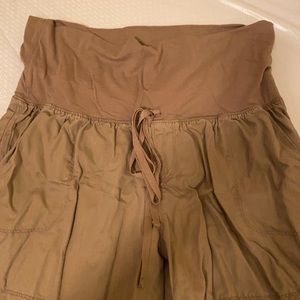 Isabelle and Ingrid maternity shorts